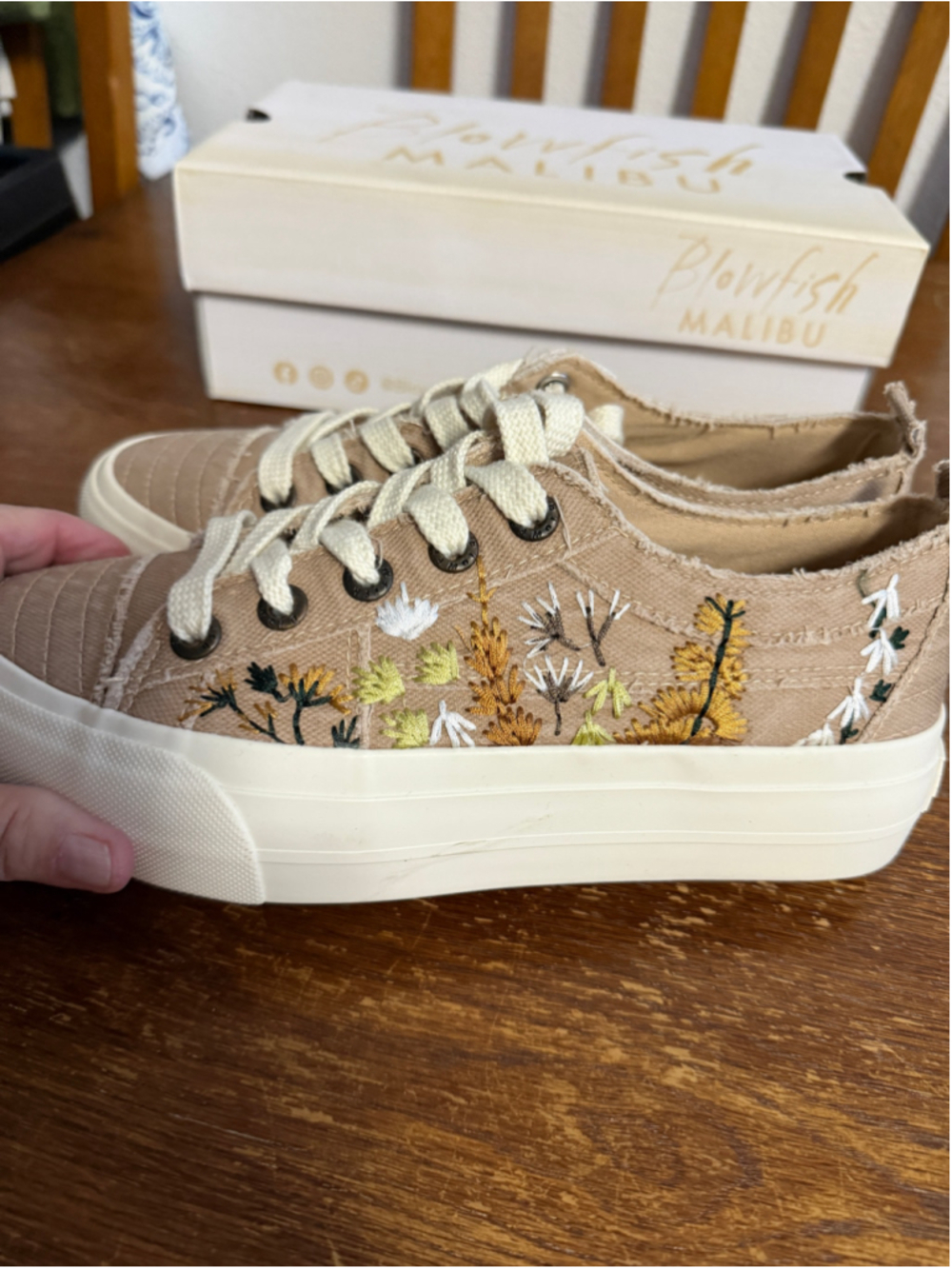 NEW Blowfish Malibu Sadie-Sun Women’s Size 8 Warm Taupe Embroidered Platform Sne - Picture 5 of 7